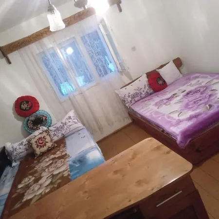 Sejour Farm Casuta Traditionala,rosia Montana, Acces Optional Hottube *