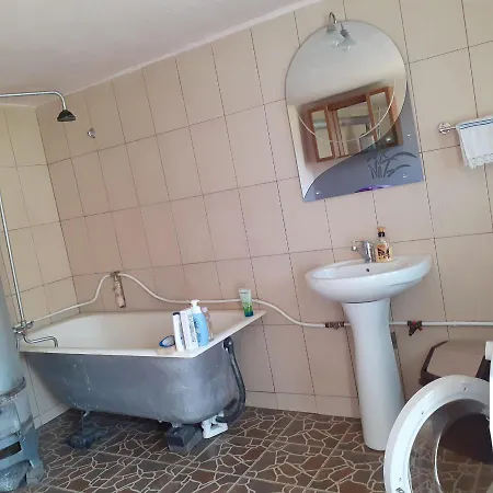 Sejour Farm Casuta Traditionala,rosia Montana, Acces Optional Hottube Guest house *