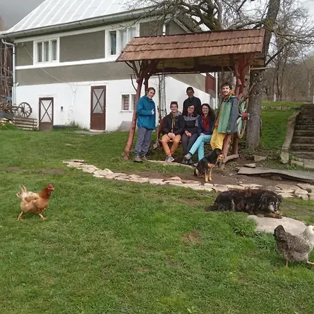 Guest house Sejour Farm Casuta Traditionala,rosia Montana, Acces Optional Hottube