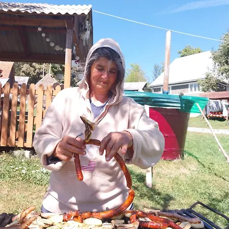 Sejour Farm Casuta Traditionala,rosia Montana, Acces Optional Hottube * Rosia Montana