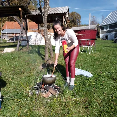 Sejour Farm Casuta Traditionala,rosia Montana, Acces Optional Hottube